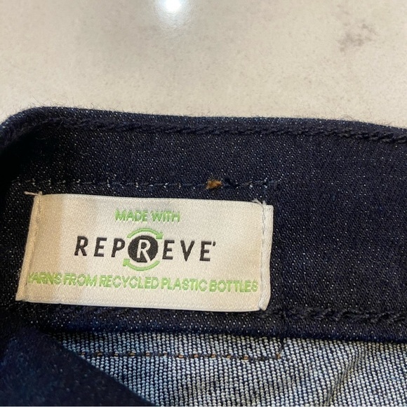 Calvin Klein Jeans NWT Mid Rise Skinny Size 26 - Picture 7 of 13